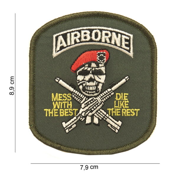 Embleem stof airborne (doodskop) #3057