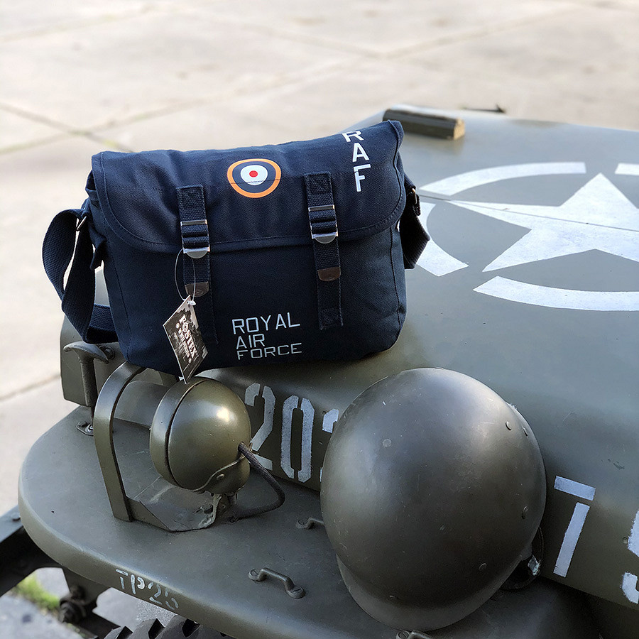 353641_12_pukkel_raf.jpg